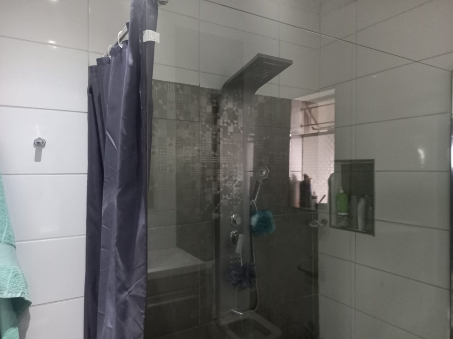 3 Bedroom Property for Sale in Manzil Park North West